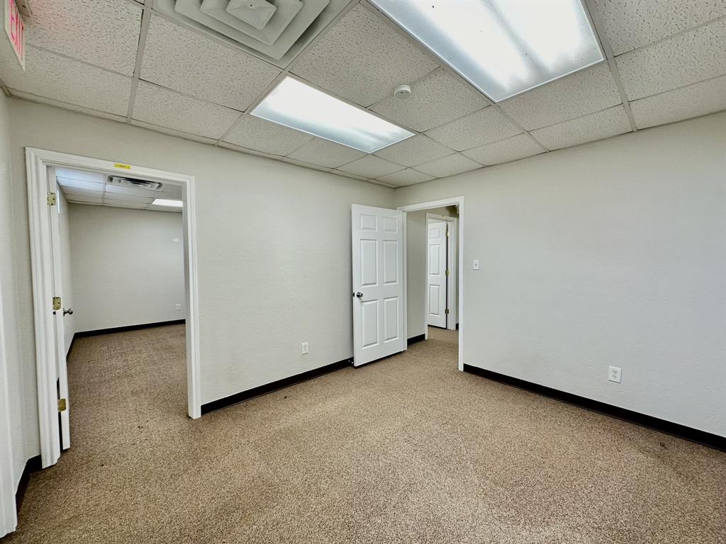115 E College Street 103 Property Photo 5