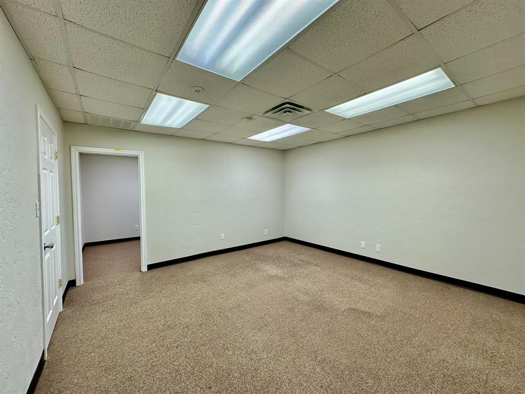 115 E College Street 103 Property Photo 13