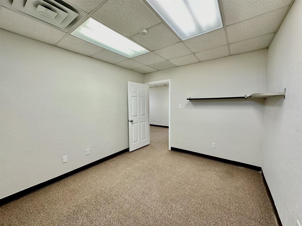 115 E College Street 103 Property Photo 15
