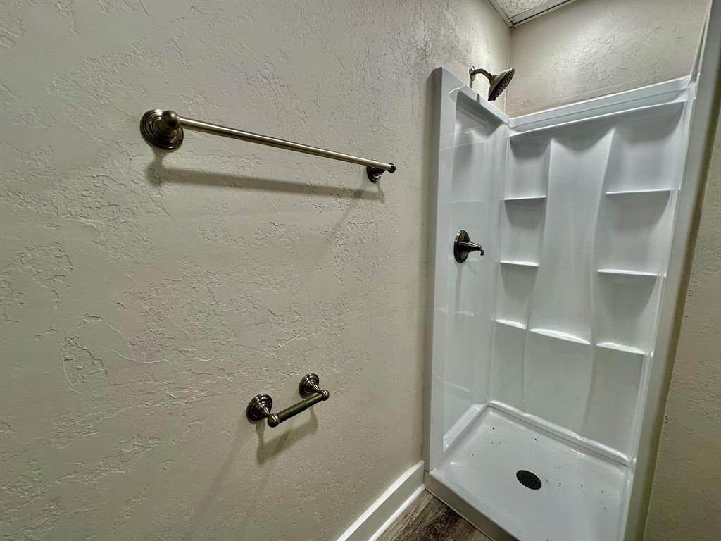 115 E College Street 103 Property Photo 16