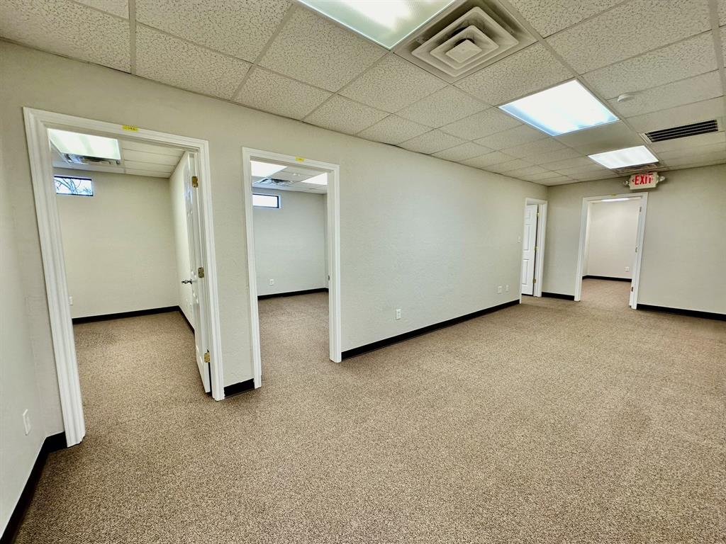 115 E College Street 103 Property Photo 17