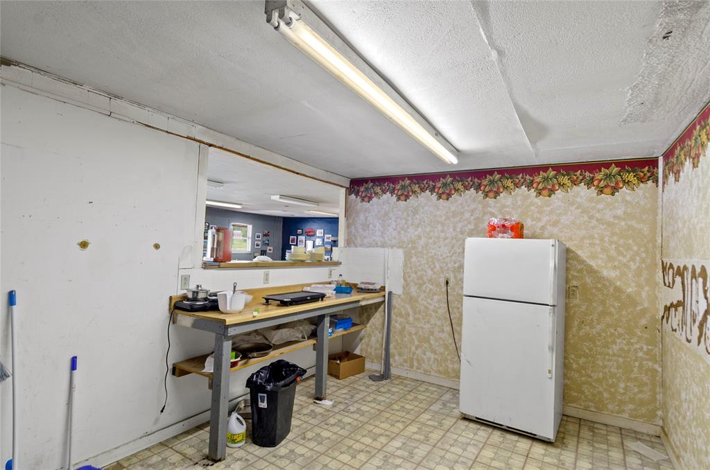 5716 N 287 Property Photo 11