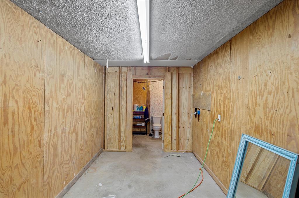5716 N 287 Property Photo 17