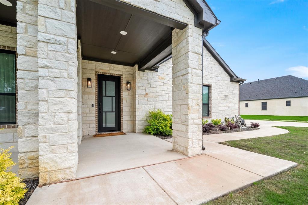 315 Lovers Lane Property Photo 1