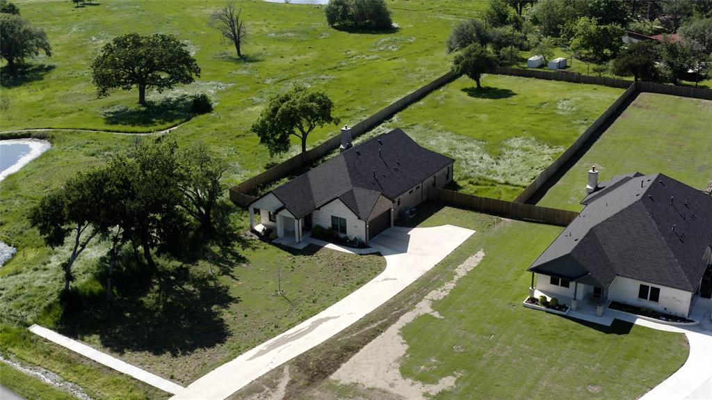 315 Lovers Lane Property Photo 2