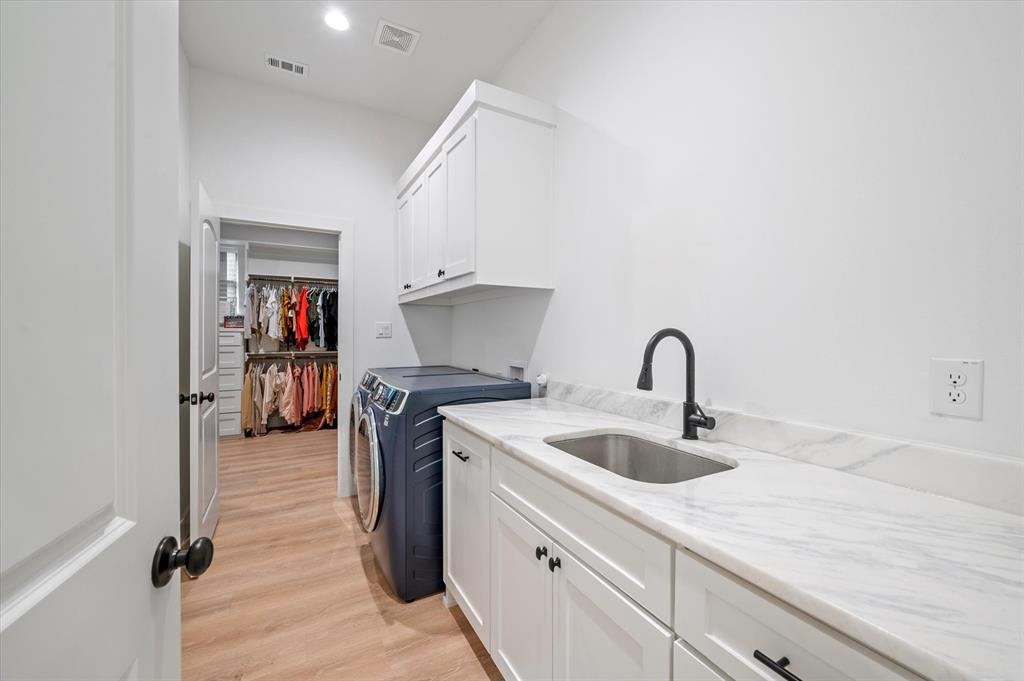315 Lovers Lane Property Photo 19