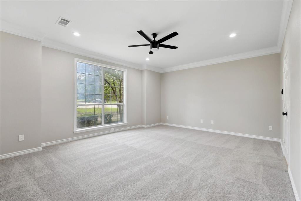 208 Salem Court Property Photo 15
