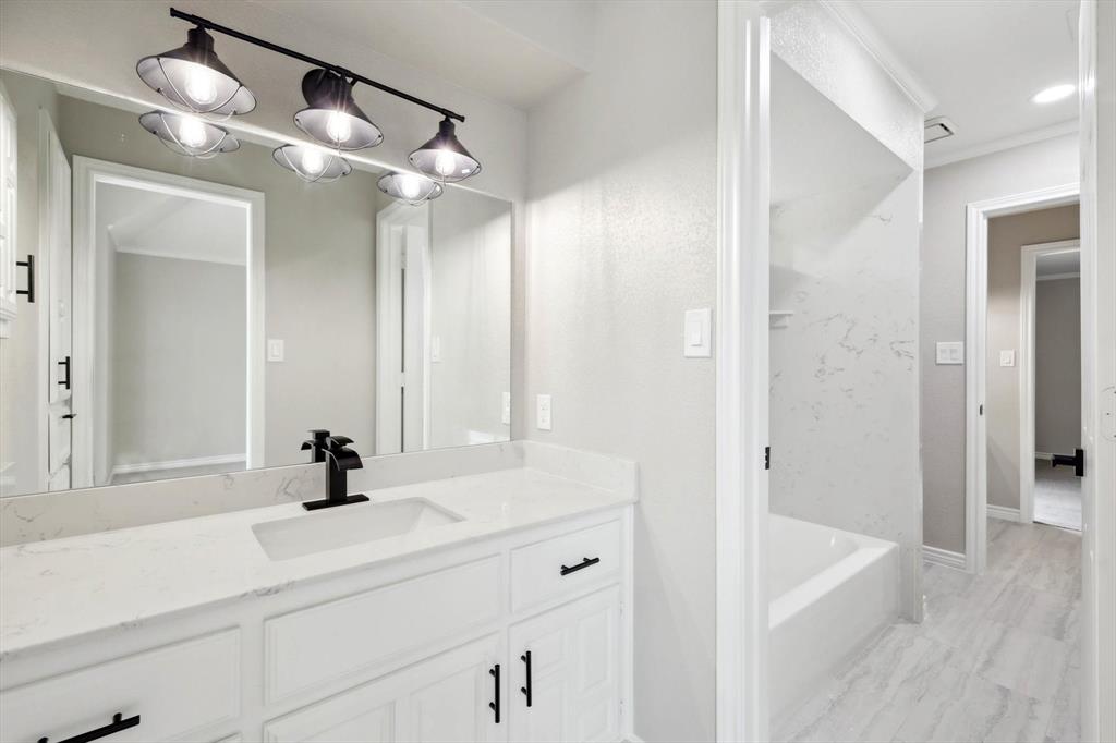 208 Salem Court Property Photo 21