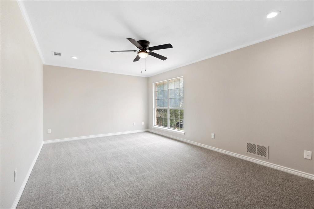 208 Salem Court Property Photo 24
