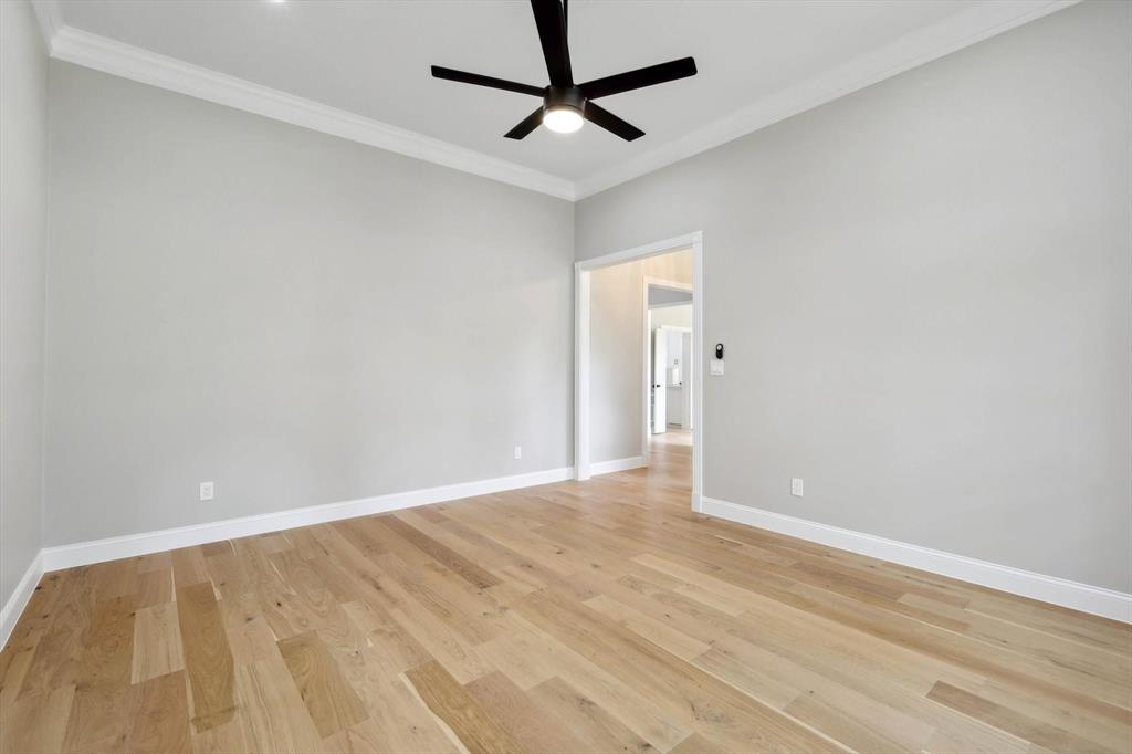 208 Salem Court Property Photo 26