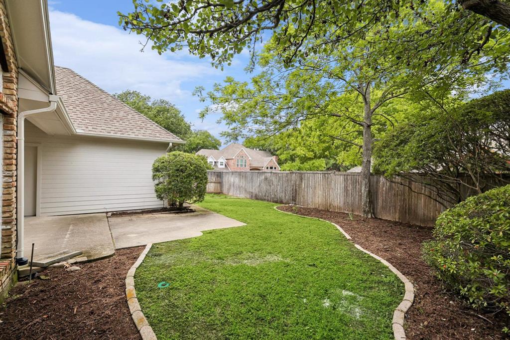 208 Salem Court Property Photo 29