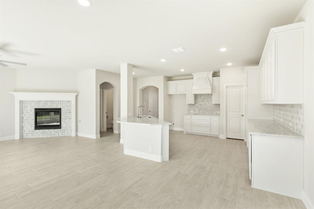 2036 Flora Lane Property Photo 12