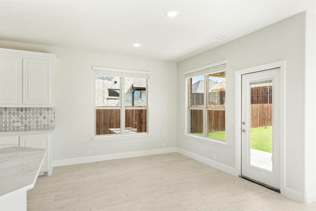 2036 Flora Lane Property Photo 15