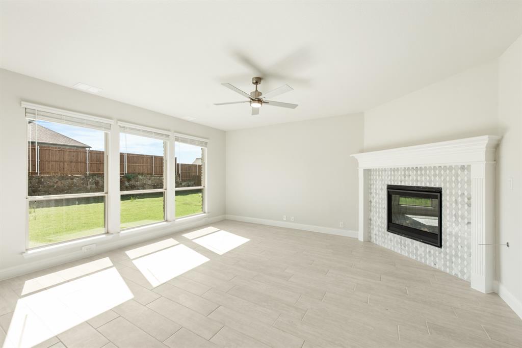 2036 Flora Lane Property Photo 17