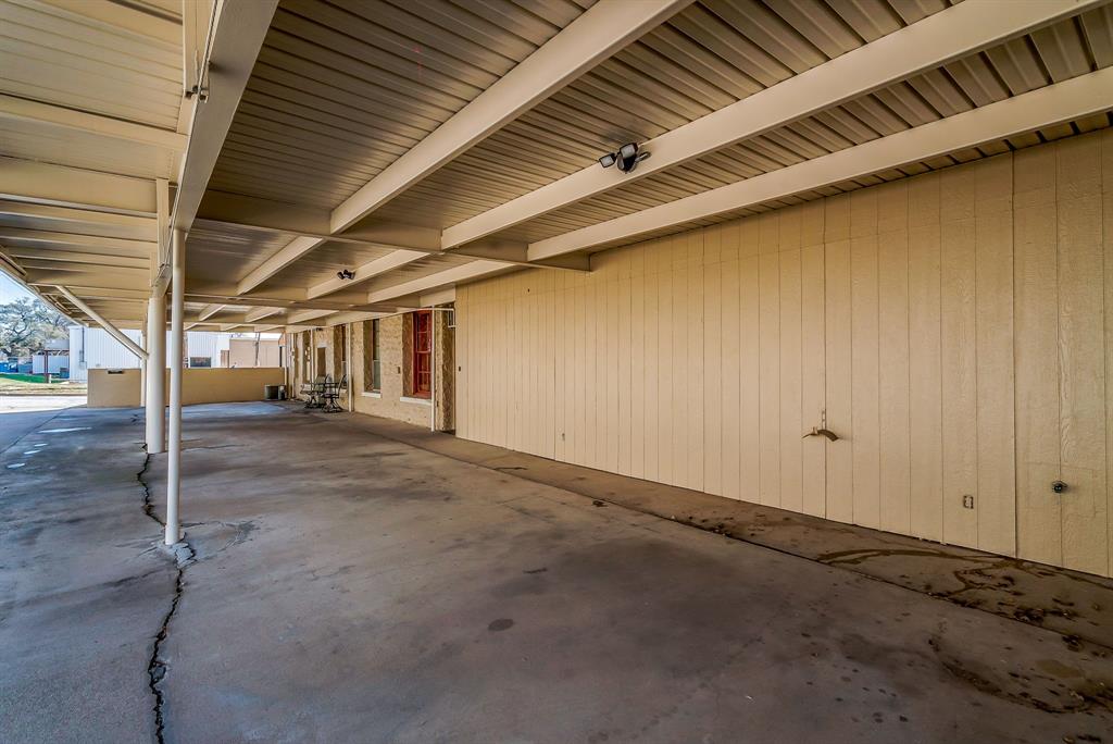 210 E Blackjack Street Property Photo 25