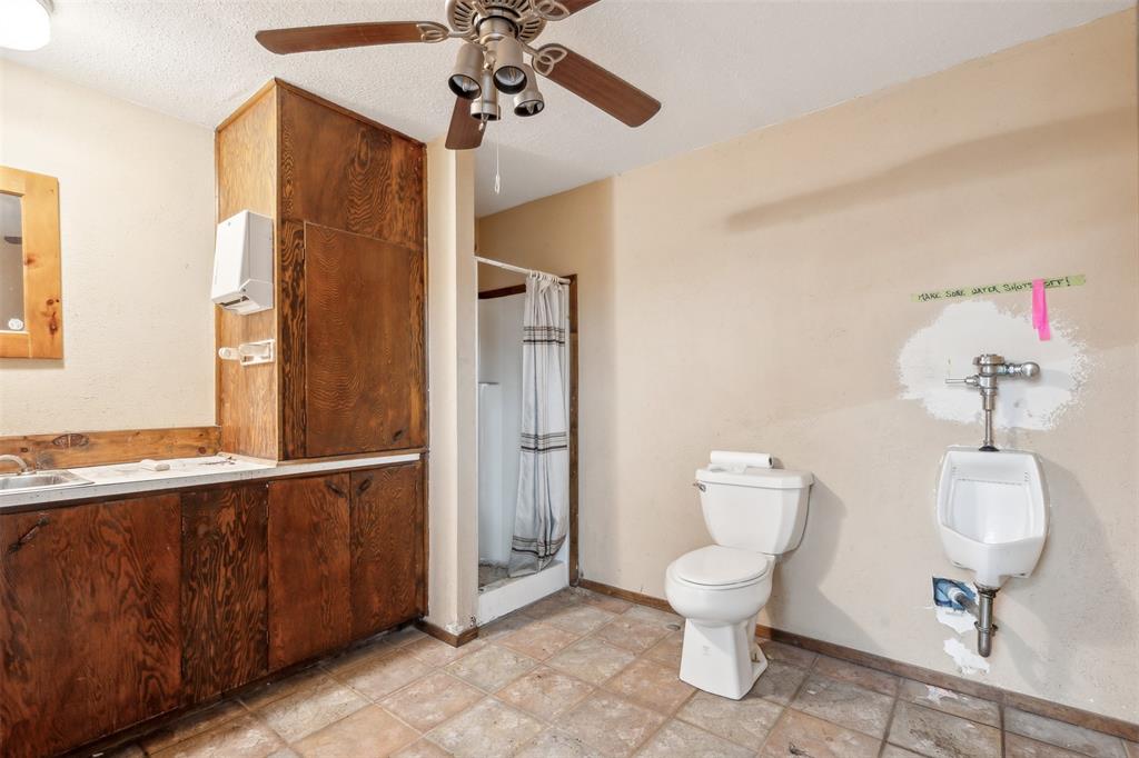 8740 I-20 Property Photo 23