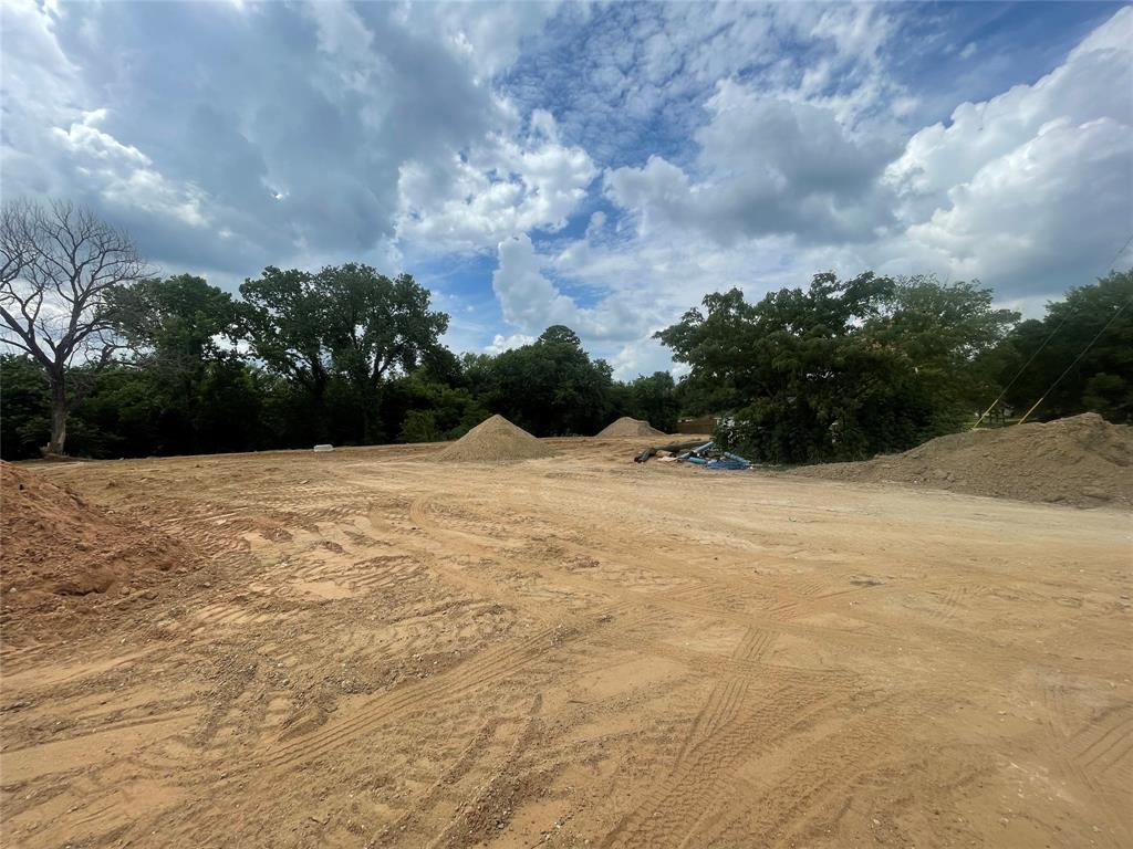 625 E Us Highway 69 Property Photo 5