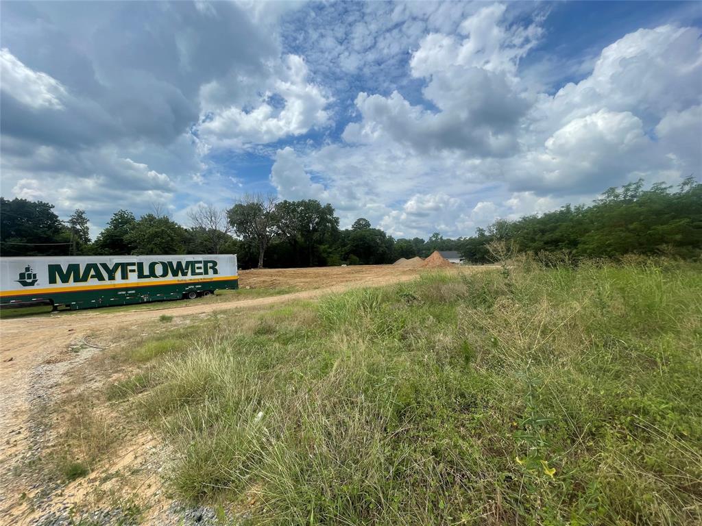 625 E Us Highway 69 Property Photo 9