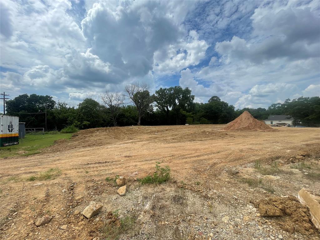 625 E Us Highway 69 Property Photo 14