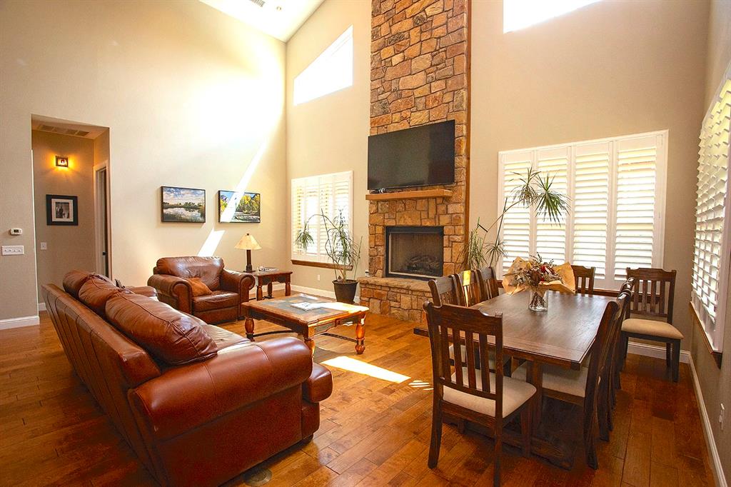 660 Fm 209 Property Photo 9