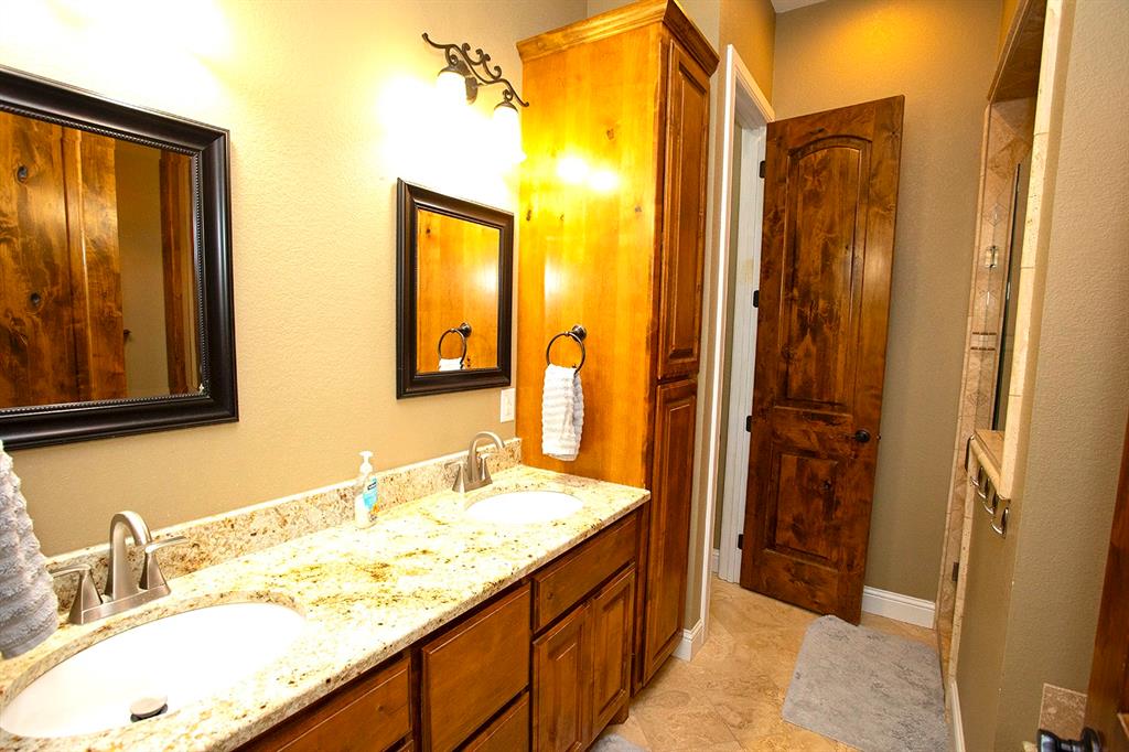 660 Fm 209 Property Photo 19