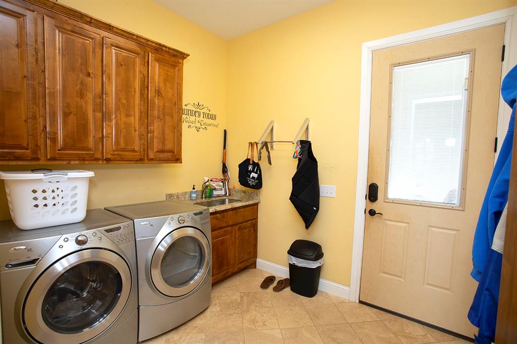 660 Fm 209 Property Photo 31