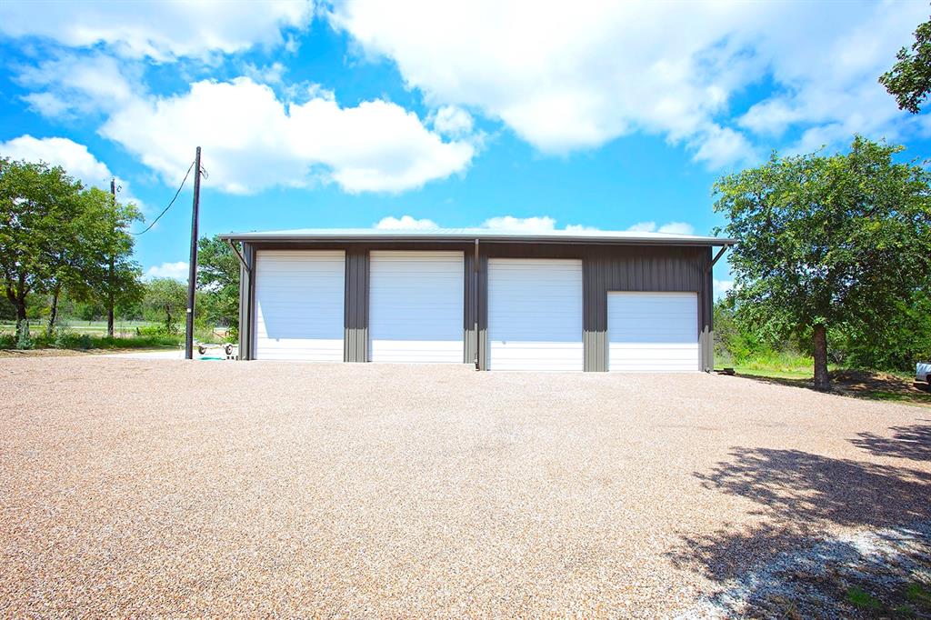 660 Fm 209 Property Photo 33