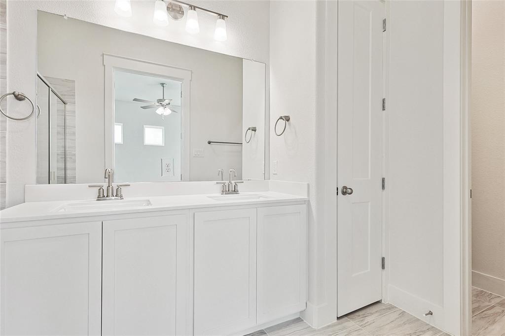 917 Meadowcrest Drive Property Photo 17