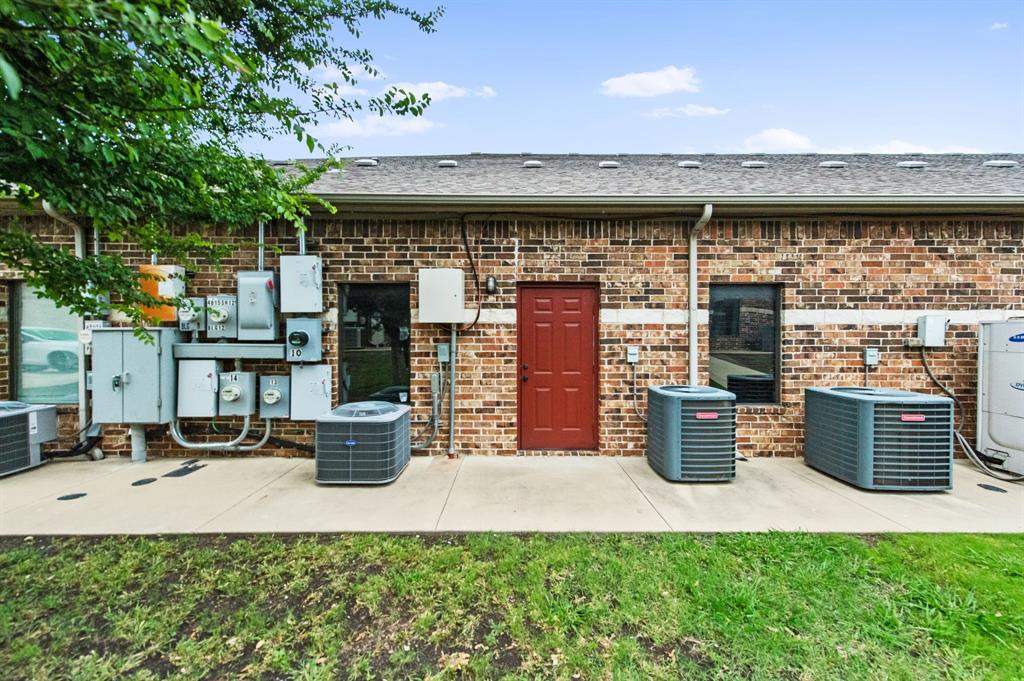 4819 State Highway 121 Property Photo 24