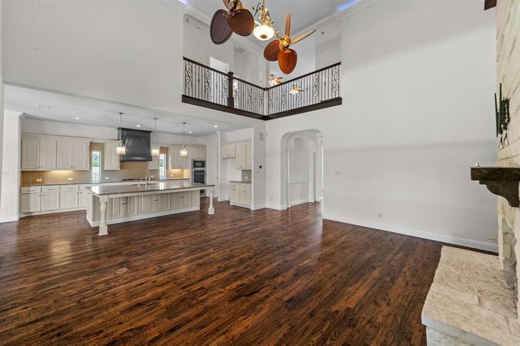 1500 Enchanted Way Property Photo 16