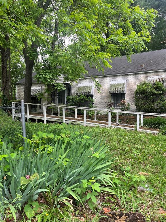 4421 Vandervort Drive Property Photo 2