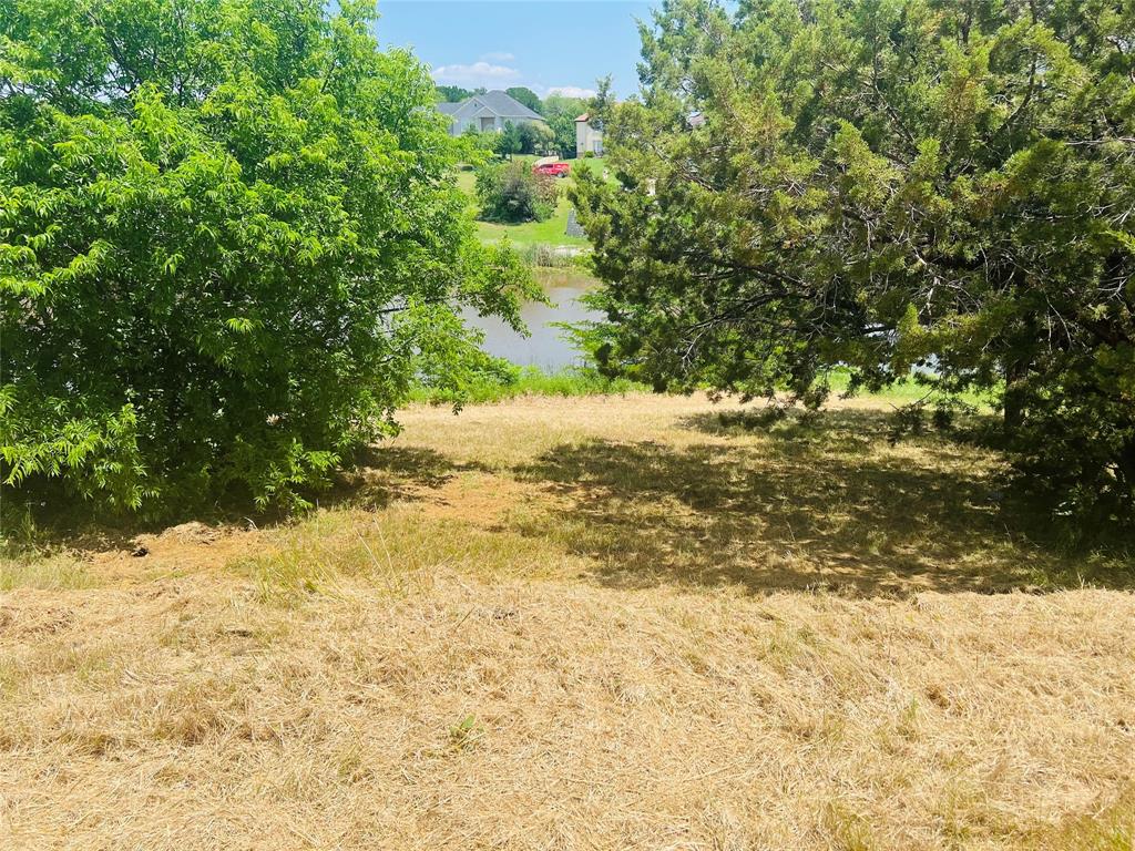 456 Breezeway Court Property Photo 4