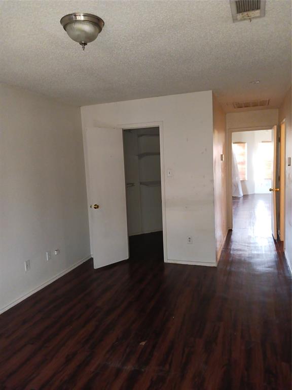 5202 Wyndham Court Property Photo 3