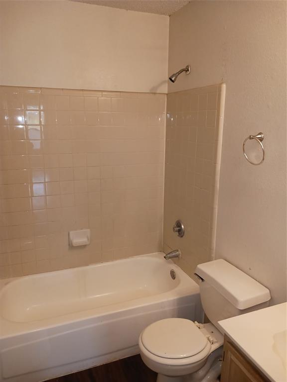 5202 Wyndham Court Property Photo 9