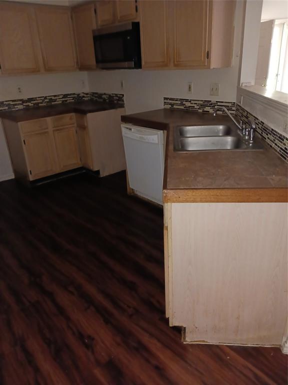 5202 Wyndham Court Property Photo 10