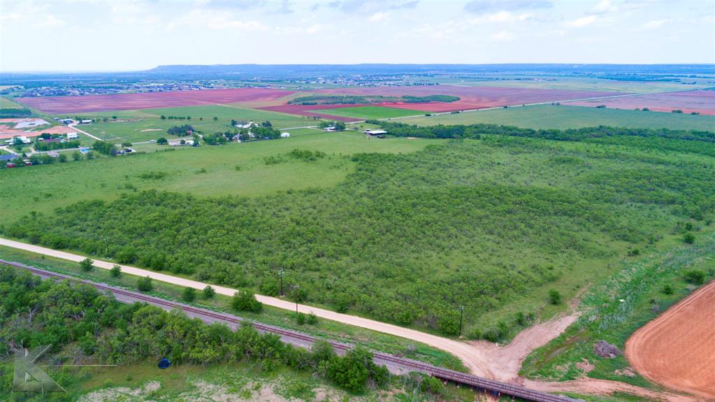 901 Fm 613 Property Photo 38
