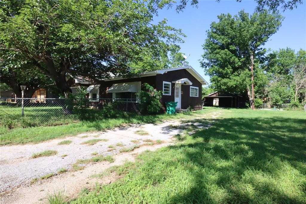 910 S Bassett Street Property Photo 2