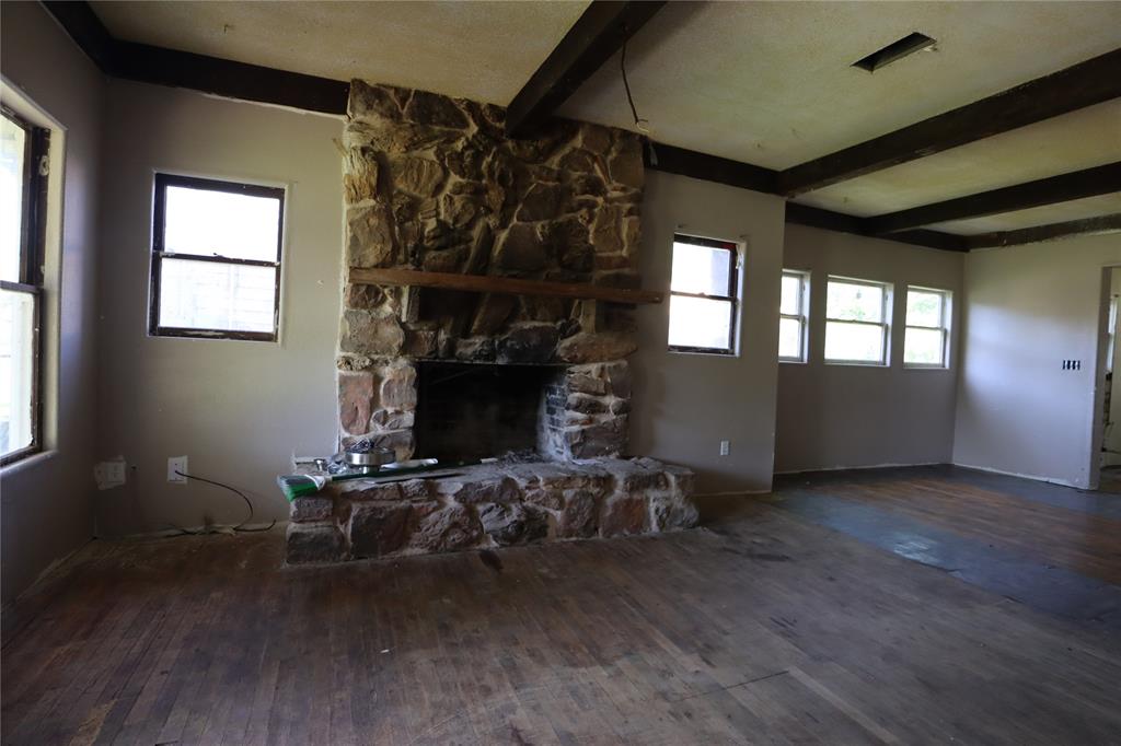 910 S Bassett Street Property Photo 11