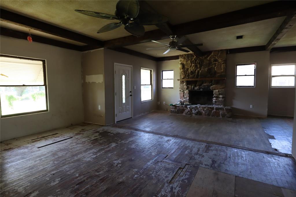 910 S Bassett Street Property Photo 15