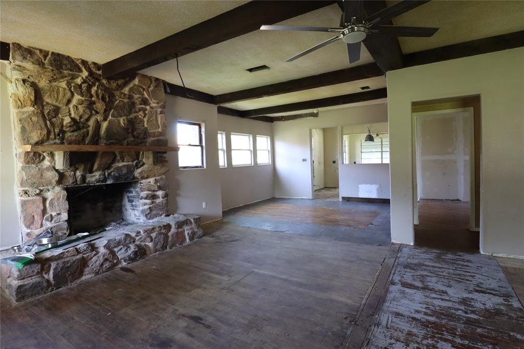 910 S Bassett Street Property Photo 16