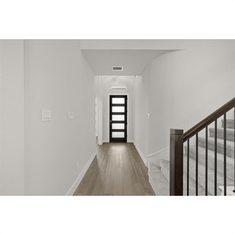 663 Cherry Bark Trail Property Photo 4