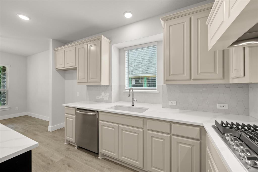 663 Cherry Bark Trail Property Photo 26