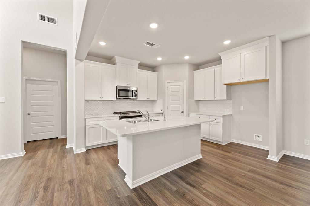 3822 Aqua Lane Property Photo 3