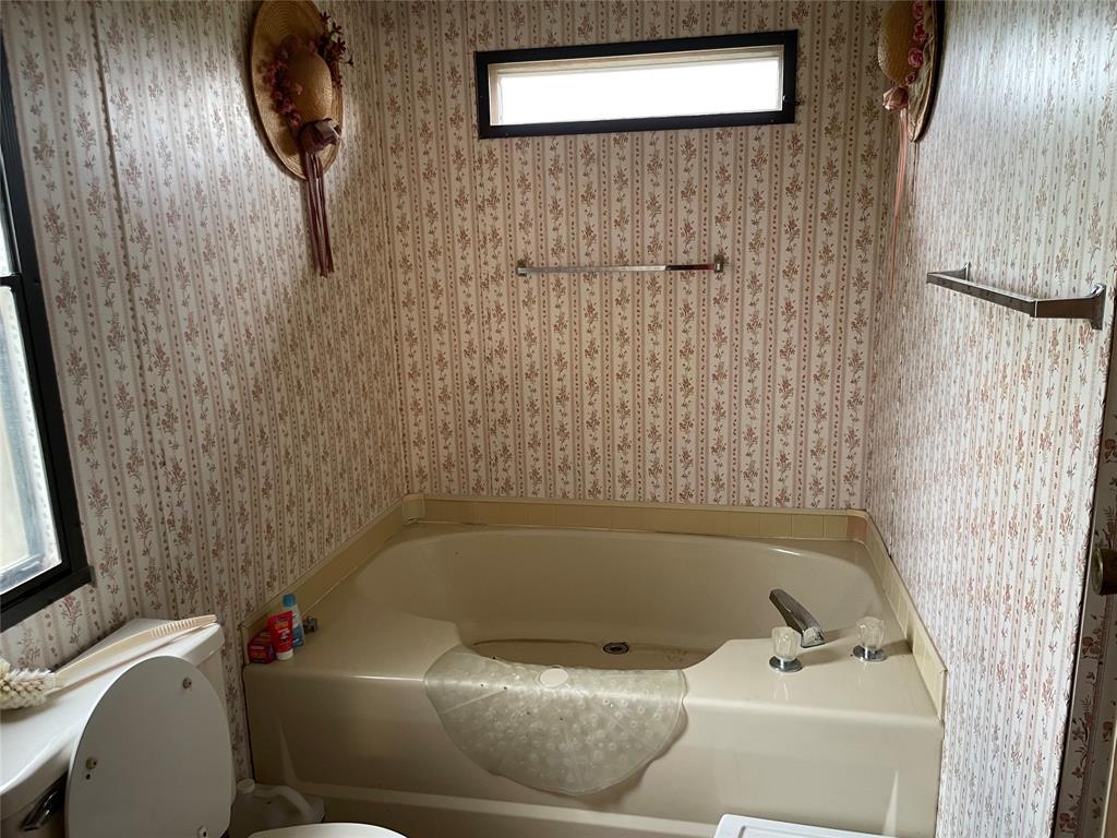 632 County Road 4010 Property Photo 4