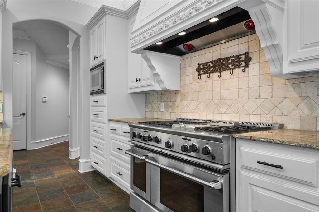 990 Noble Champions Way Property Photo 10