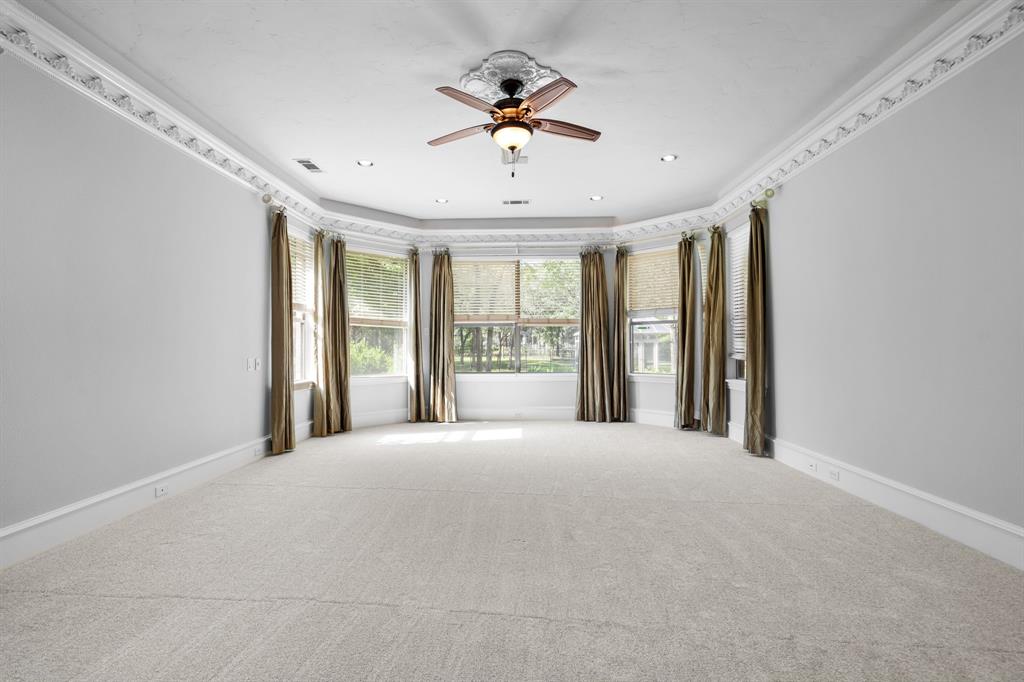 990 Noble Champions Way Property Photo 12