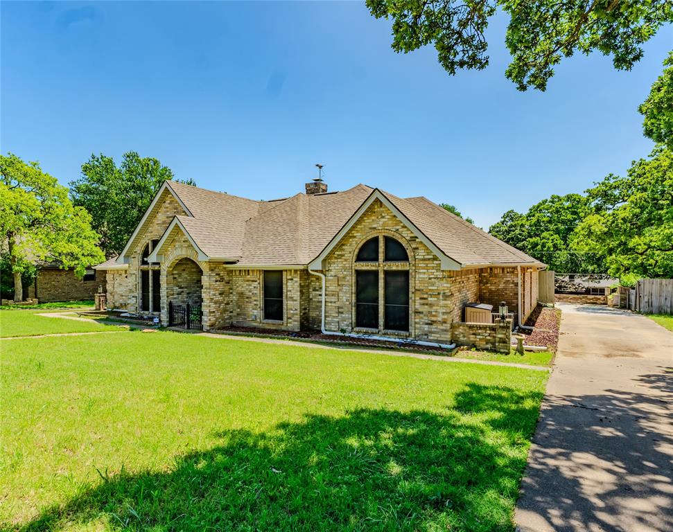 225 Alsbury Boulevard Property Photo 3