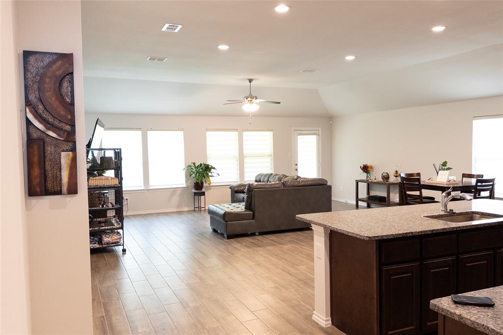 9916 Mescalbean Boulevard Property Photo 7
