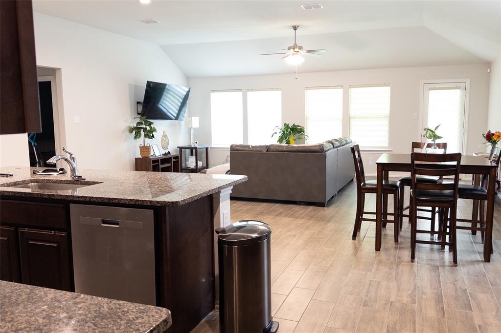 9916 Mescalbean Boulevard Property Photo 11