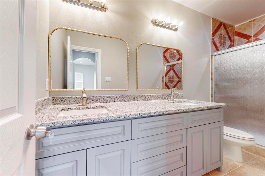201 Dellis Street Property Photo 17
